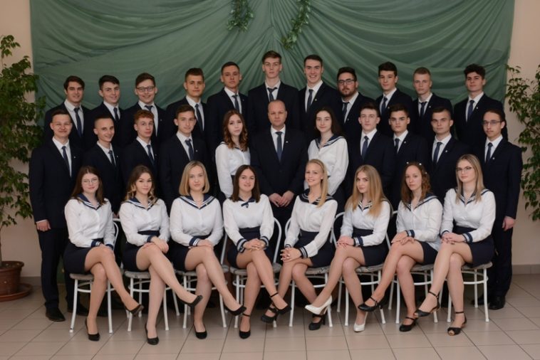 A 2022-ben végzett 12.A osztály