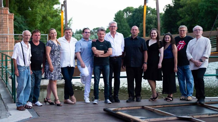 A Stop Band Emlékzenekar tagjai a 2022. augusztus 7-i koncertjük előtt a Szarvasi Vízi Színházban