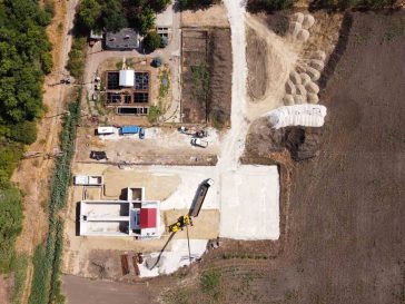 Zajlanak a munkálatok Békésszentandrás új szennyvízkezelőjén 2022. augusztus 11-én