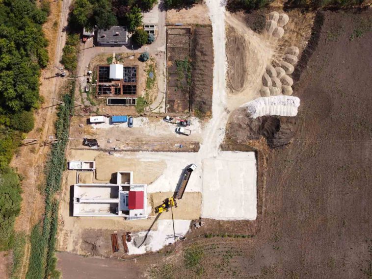 Zajlanak a munkálatok Békésszentandrás új szennyvízkezelőjén 2022. augusztus 11-én