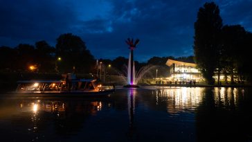 A Katalin II vezette a lampionosok felvonulását