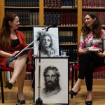 Hegedűs Éva és Kakuk Móni a Városi Könyvtárban tartott könyvbemutatón