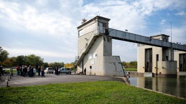 Megemlékezés a békésszentandrási duzzasztóműnél 2022. október 15-én