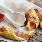 Pulykasonkás-kecskesajtkrémes kifli