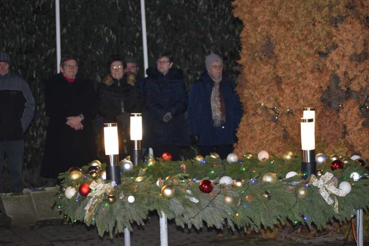 Minden adventi gyertya ég Csabacsűdön