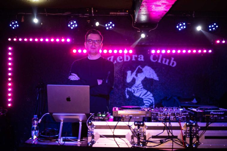 Schőn Peti, alias DJ Schőn a Zebrában zenélt tegnap este