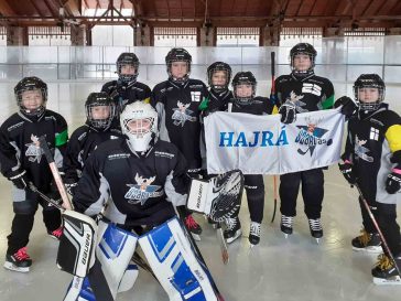 A Szarvasi Jégkorong SE U10-esei a hétvégi békéscsabai tornán