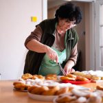 Évadnyitó farsangi fánksütés a szentandrási kertbarátoknál