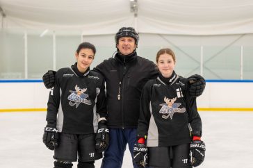 Kohut Pál edző és két tanítványa, Ardai Virág és Patay Sára