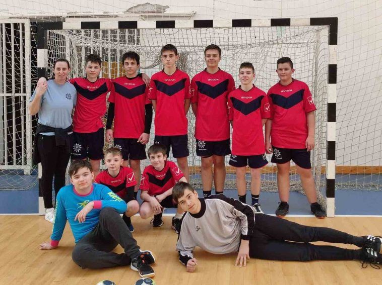 A Szlovák Általános Iskola országos döntőbe jutott fiúcsapata