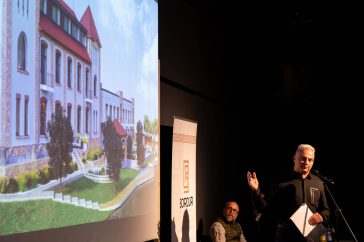 Barna Antal, a Bordűr Hotel megálmodója a 2023. március 13-i bemutatón.