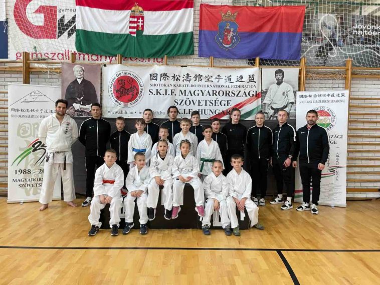 A szarvasi karatecsapat a hétvégi SKI Országos Bajnokságon.