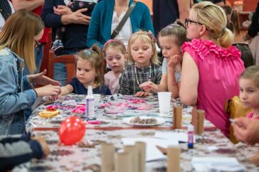 Mazsola és Tádé figuráját lehetett elkészíteni a Cervinusház kézműves délutánján.