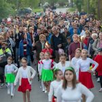 Rengetegen vettek részt a szentandrási fáklyás felvonuláson.