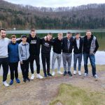 A Demeter Lehel ASE játékosai és edzői Szántosi Dáviddal, a Szarvasi Körös ASE játékosával.