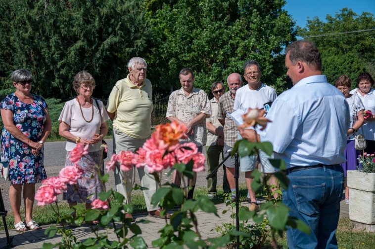 A kuláküldözés áldozataira emlékeznek Békésszentandráson 2023. június 25-én.