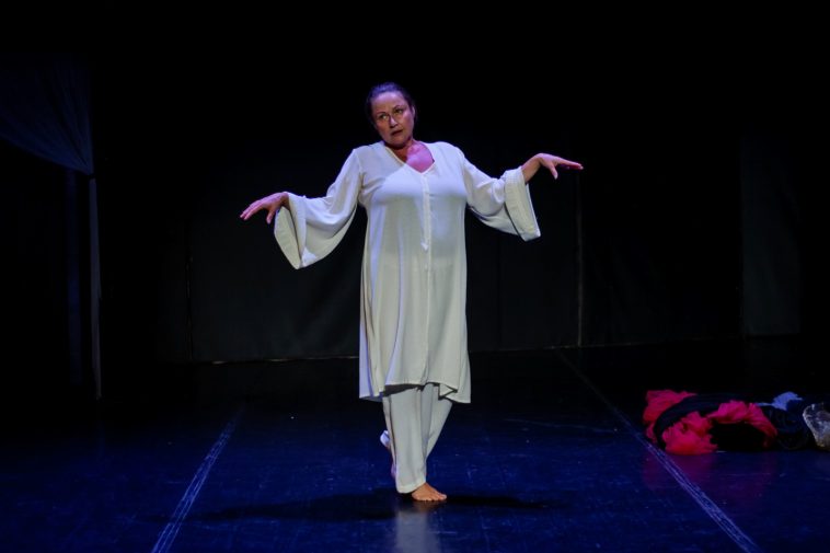 Fedák Sári és Szűcs Nelli egy személyben.