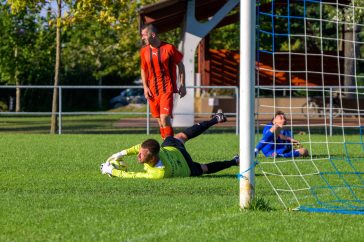 A Hunyadinak nem sikerül bevenni Bócsik Gergő kapuját.