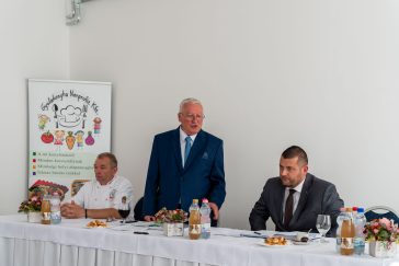 Ambrus György, a Gyulakonyha Nkft. ügyvezetője, Dr. Orosz Tivadar és Dr. Rákóczi Attila