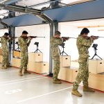 Kadétok a Szemere Miklós Tehetségkutató Lövészversenyen a szarvasi Honvédelmi Sportközpont lőállásaiban.