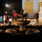 Molnár Imre iskolaigazgató gyújtotta meg az öröm gyertyáját Békésszentandráson 2023. december 17-én.