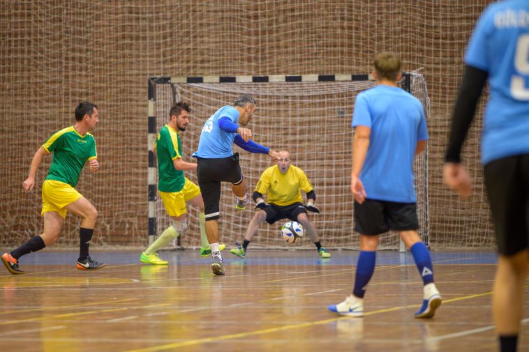 A Gólgyártók négy mezőnyjátékossal játszotta le a Harmadik Félidőt.