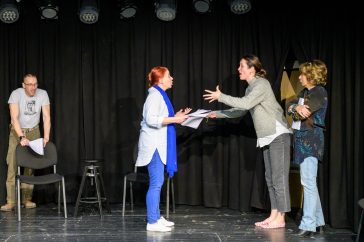 A két szélen Timkó János és Sztárek Andrera, középen Dósa Zsuzsa és Vanya Tímea a Szerelem 2024. március 26-i próbáján.