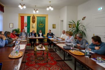 2024. október 21-én, hétfőn ülésezett Csabacsűd Nagyközség Önkormányzatának képviselő-testülete.