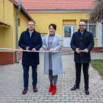 Hodálik Pál polgármester, Ozsváth Zsuzsanna, a Székely igazgatója és Pörneki Attila, a GySzC főigazgatója a 2024. december 4-i átadón.