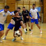 Furár Róbert küzd az hazai pályán játszó OMTK-ULE elleni döntőben.