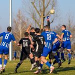 A mezőberényiek kapusa, Rau Zsolt szorult helyzetben is hárított.