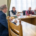 Brlázs János Kardos, Sinka Imre Békésszentandrás és Molnár József Csabacsűd polgármestere az egyeztetésen. Balról a házigazda, Hodálik Pál Szarvas város polgármestere.