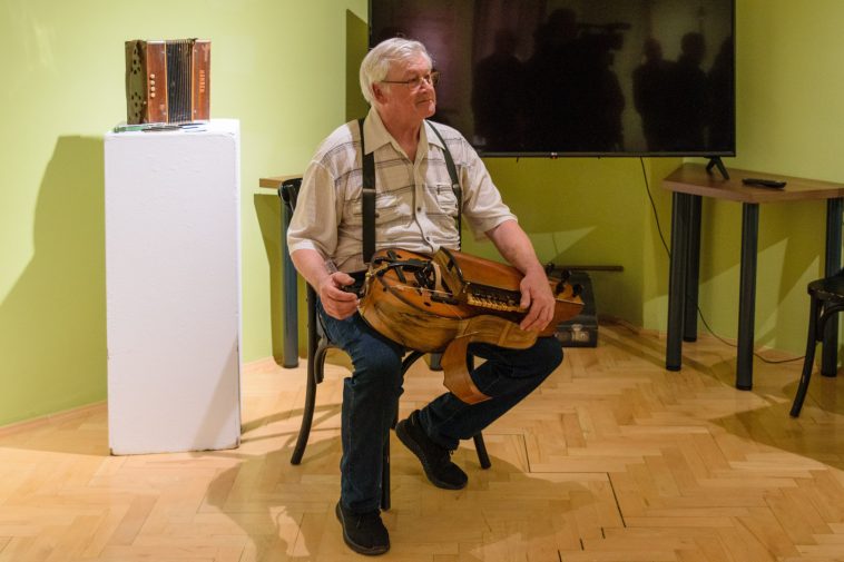 Németh György, a tiszakürti hangszergyűjtő-hangszerkészítő