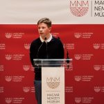 Kondacs György József, a GFE Szarvasi Gyakorlójának 8. osztályos tanulója a Magyar Nemzeti Múzeum dísztermében a Kosáry Domokos Történelemverseny országos döntőjében.