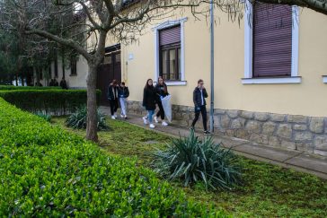 Iskolájuk környékén szedték a szemetet a zékelyesek a TeSzedd! 2025 során.