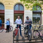 Hodálik Pál polgármester és Korom Zoltán vállalkozó az átadón.