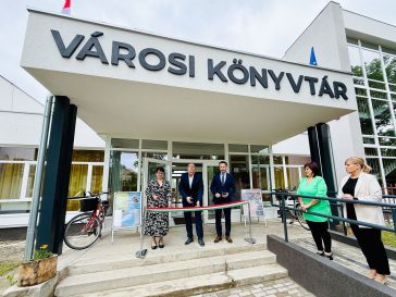 Három energiakorszerűsítési pályázatot adtak át Szarvason.