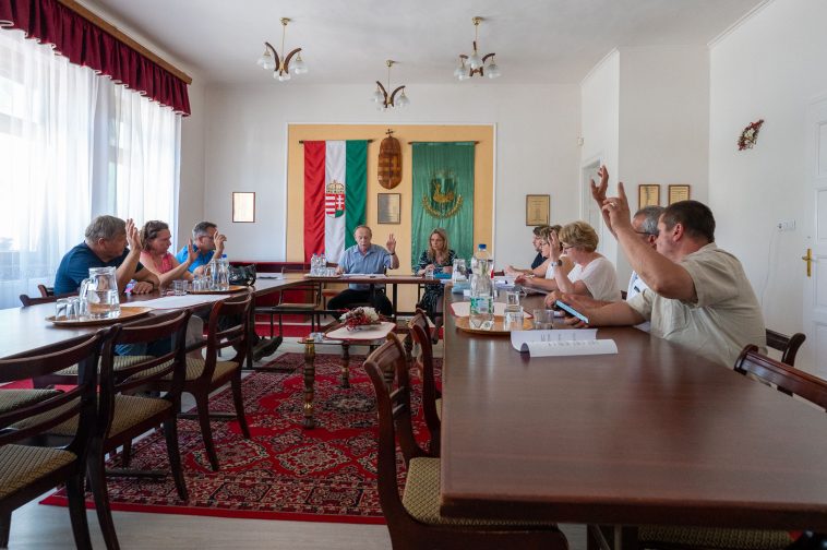 Ülésezik Csabacsűd Nagyközség Önkormányzata képviselő-testülete 2025. június 26-án.