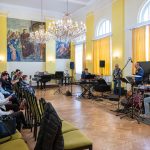 Előadást tartott a zenész kollégáknak, majd azt követően jazz koncertet adott a róla elnevezett kvartettel Almási Kornél a Fő téri Általános Iskola dísztermében 2025. május 12-én.