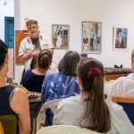 A hét programját színesítette a Hódmezővásárhelyről érkező Zoltai Attila művésztanár, aki az olajfestés technikáját mutatta be.