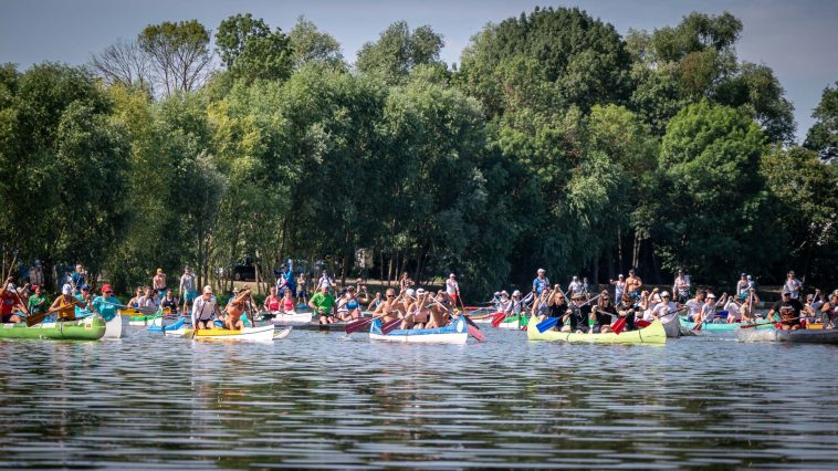 Elstartol az idei Kenumaraton kenus etapja 2025. augusztus 2-án.