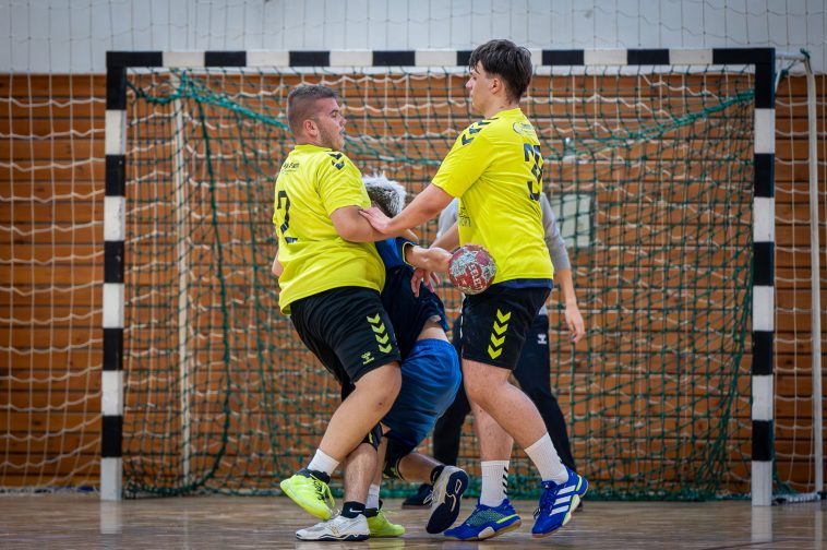 A védelem minden kiskaput bezárt.