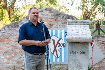 Hévizi Róbert beszédében kitért a település történetének sorsfordító időszakaira is, különösen a török hódoltság idejére és annak következményeire is.