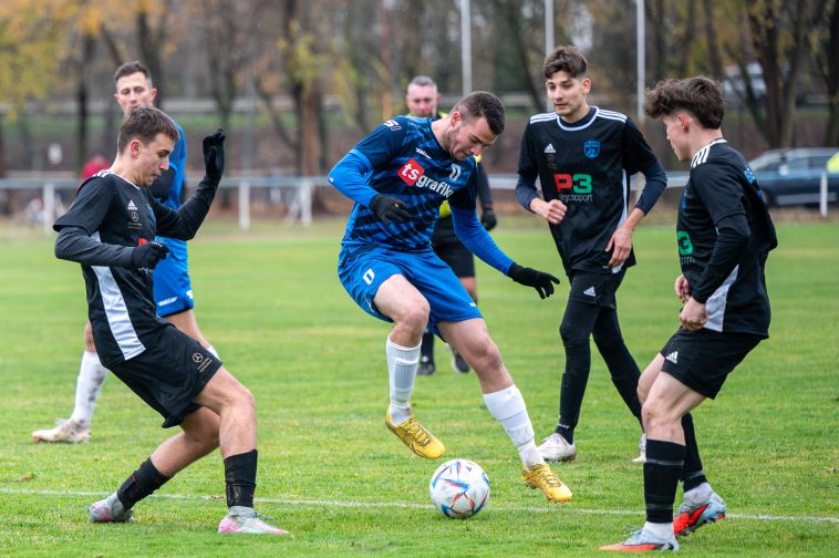 Sindel Roland 3 gól rúgott a Békési FC-nek.