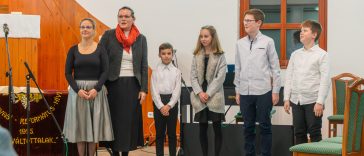 Körösparti Ágnes, Budai Barbara és gyermekeik, Molnár Hanna valamint Körösparti Barnabás, Körösparti Mátyás és Körösparti Benedek lépett fel a református templomban.