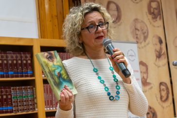 Az anya haláláról szól Frankó Tünde könyve, aminek bemutatóját december 12-én, pénteken tartották a Városi Könyvtárban.