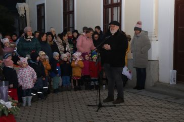Az első adventi alkalmon Horváth Z. Olivér evangélikus lelkész ünnepi gondolatait hallgathatták meg a Gyakorlósok.