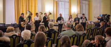 A Chován Kálmán Alapfokú Művészeti Iskola fúvós kamaraegyüttese a magyar kultúra előtt tisztelgő tanári hangversenyen 2026. február 2-án.