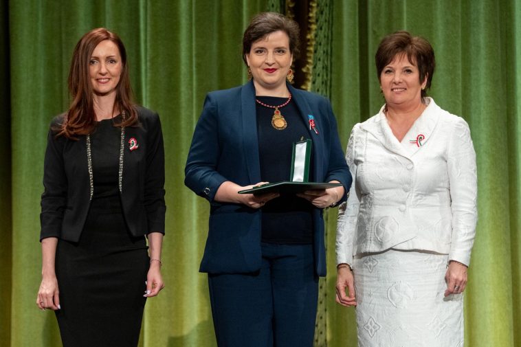 Kiss-Hegyi Anita kulturális kapcsolatokért felelős államtitkár, Csasztvan Zsuzsanna és Závogyán Magdolna kultúráért felelős államtitkár.